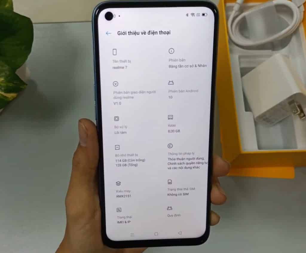 gsmarena 007 4 Live-hand image of Realme 7 is spotted with key specifications