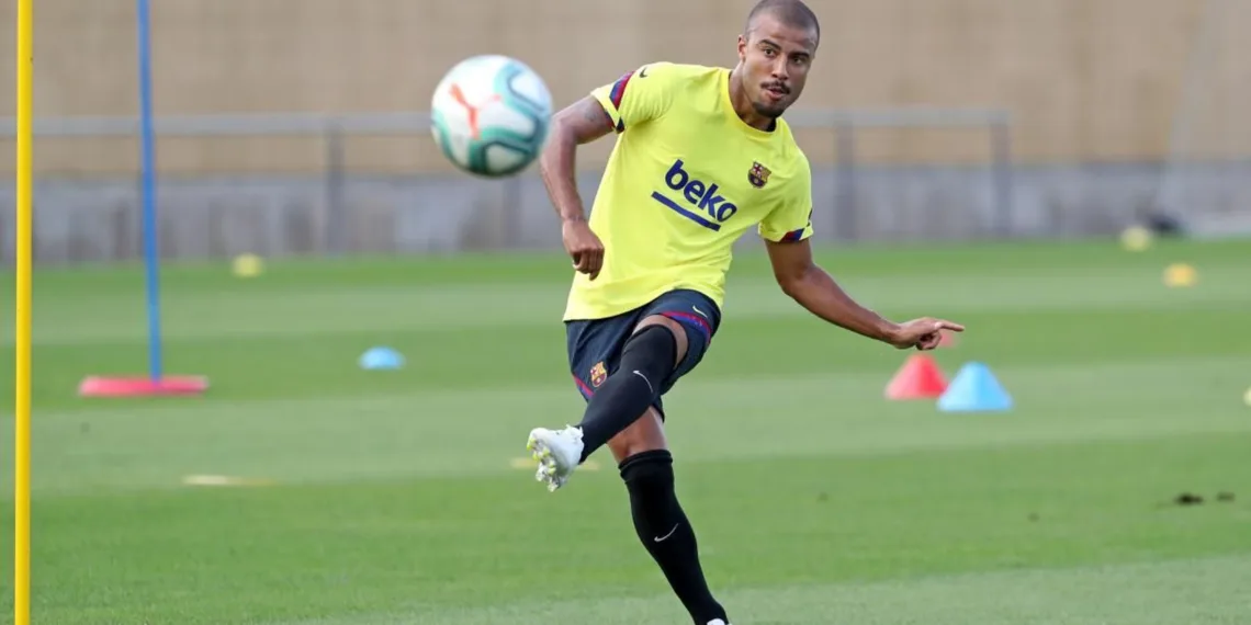 Lazio bids 12 million euros for Rafinha after losing David Silva