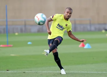 Lazio bids 12 million euros for Rafinha after losing David Silva