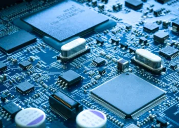 China feuds chip battle as it hires over 100 TSMC engineers