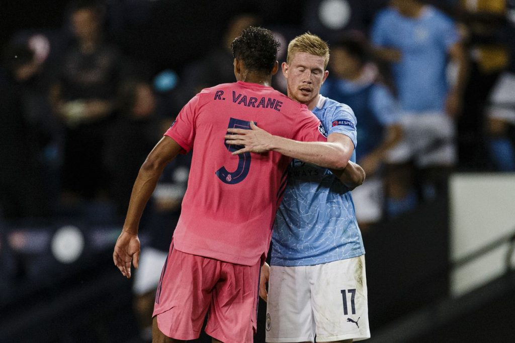 varane real madrid de bruyne Real Madrid crash out of the Champions League due to Varane's defensive errors