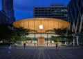 Apple Central World Thailand - 1_TechnoSports.co.in