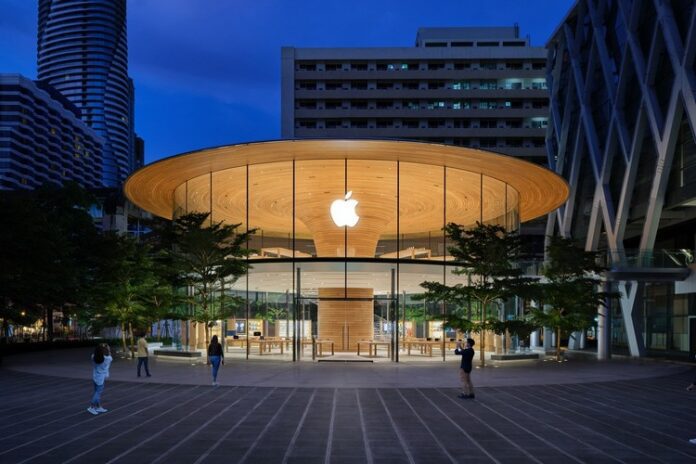 Apple Central World Thailand - 1_TechnoSports.co.in Apple Central World Thailand - 1_TechnoSports.co.in