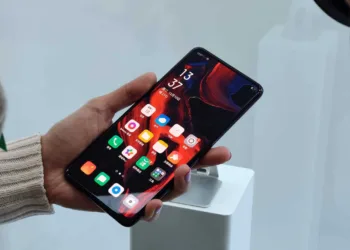 Vivo V20 first look Confirms 44MP Selfie Camera and 5G Support