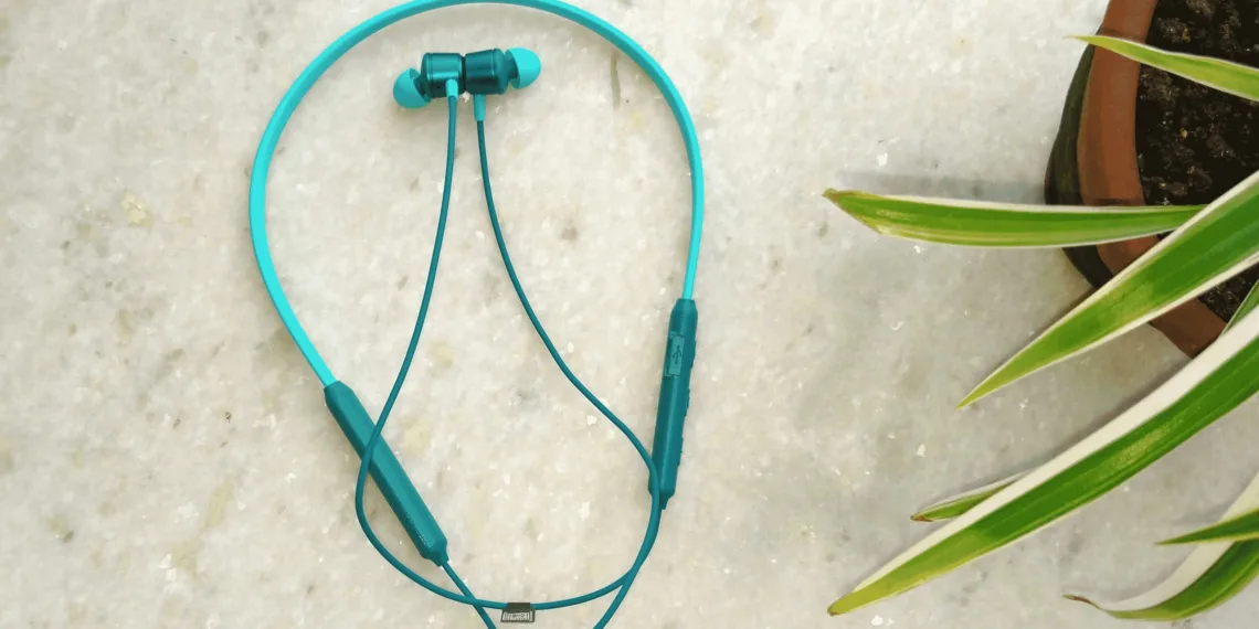 boAt Rockerz 195 Bluetooth Headphone Review: Is it worth the money?