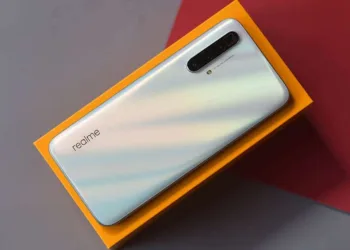 Realme RMX2173 featuring 48 MP quad-camera setup appears on TENAA