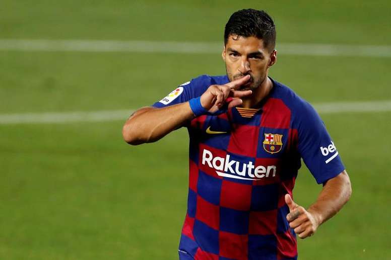 Suarez 1 Top 10 football players who scored 20+ league goals for most seasons in the 21st century