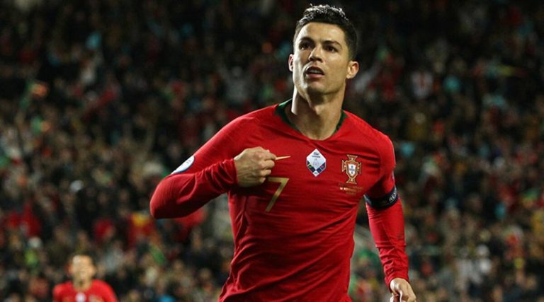 Players send messages to congratulate Cristiano Ronaldo on his 100 international goals