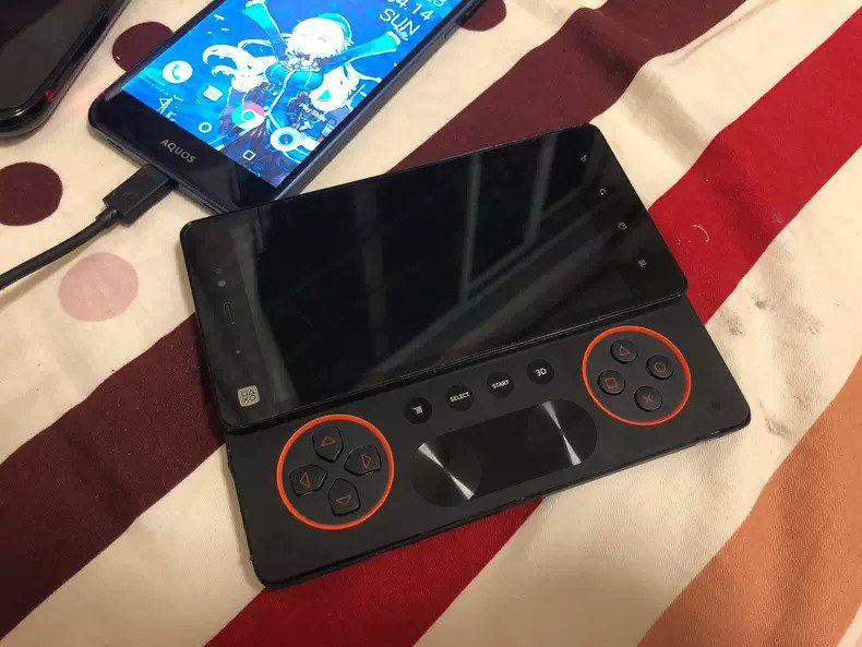 x1 2 Xperia Play 2: Sony is about to bring a PlayStation-inspired smartphone