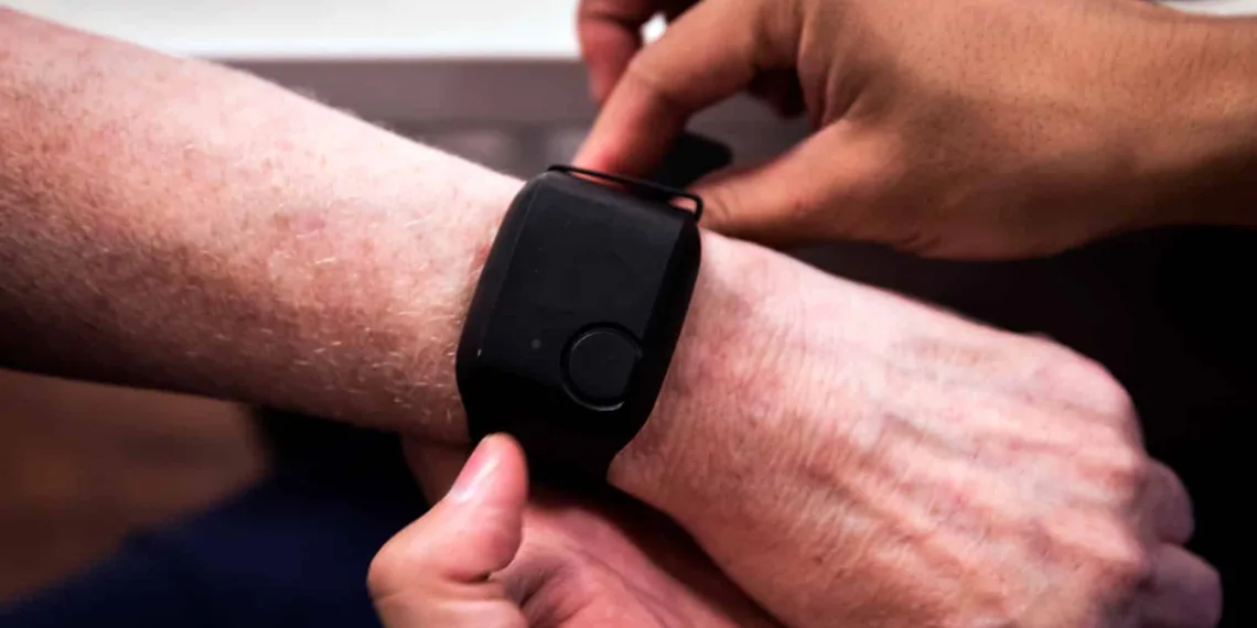 Bestseller Smartwatches you can get on Amazon Great Indian Festival sale_TechnoSports.co.in