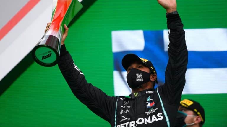 Lewis Hamilton to race with Mercedes in 2021