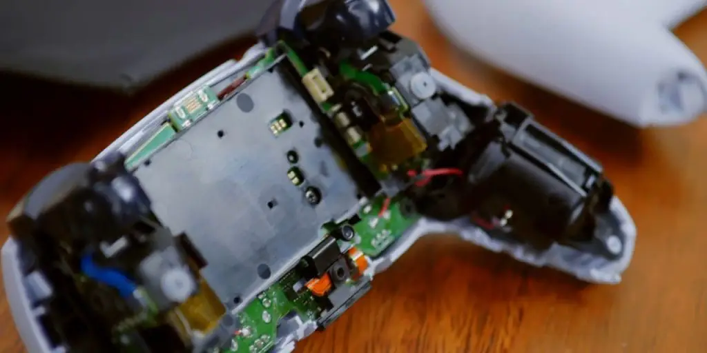 Sony Dualsense Controller Spotted In A Teardown Video