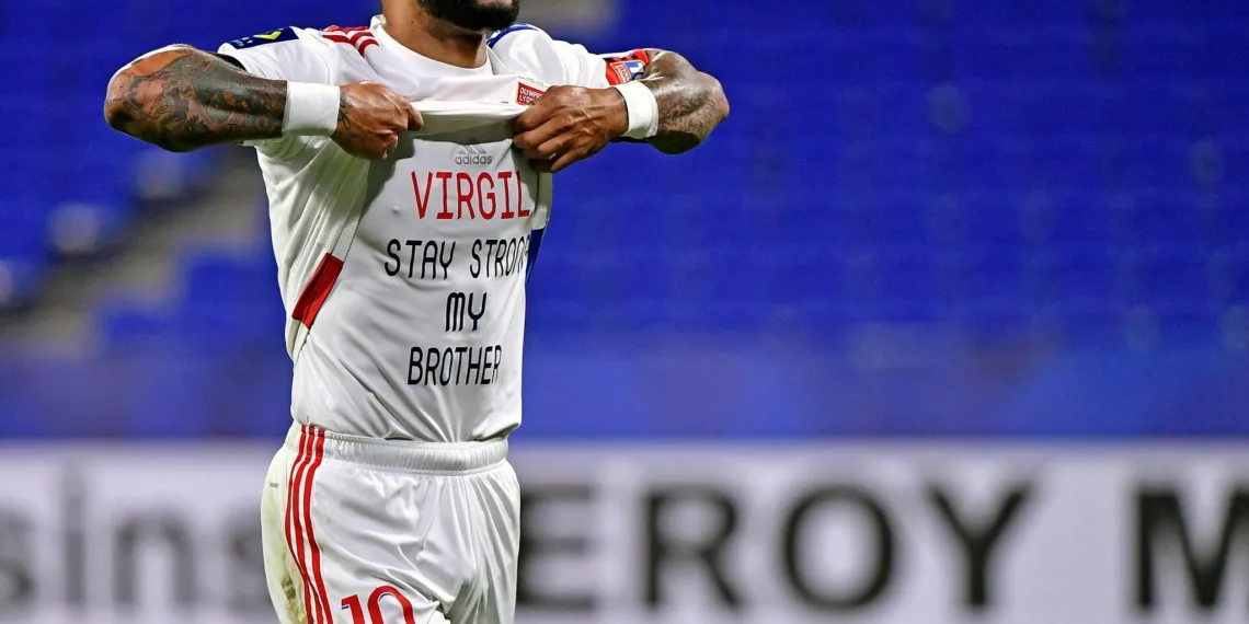 via Memphis Depay's twitter