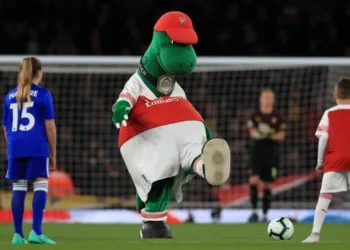 Arsenal mascot Gunnersaurus during the Premier League match at the Emirates Stadium, London. PRESS ASSOCIATION Photo. Picture date: Monday October 22, 2018. See PA story SOCCER Arsenal. Photo credit should read: Mike Egerton/PA Wire. RESTRICTIONS: EDITORIAL USE ONLY No use with unauthorised audio, video, data, fixture lists, club/league logos or "live" services. Online in-match use limited to 120 images, no video emulation. No use in betting, games or single club/league/player publications.