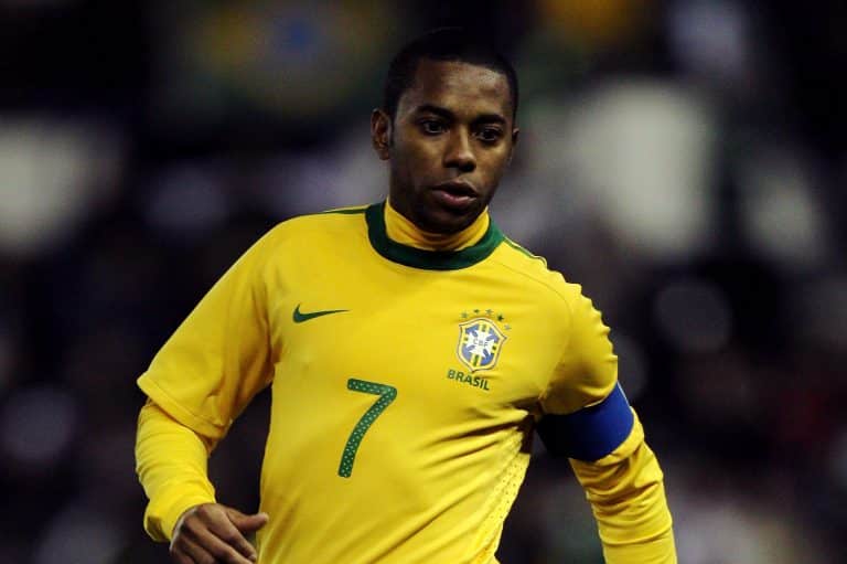 Robinho returns to Santos for $190 a month