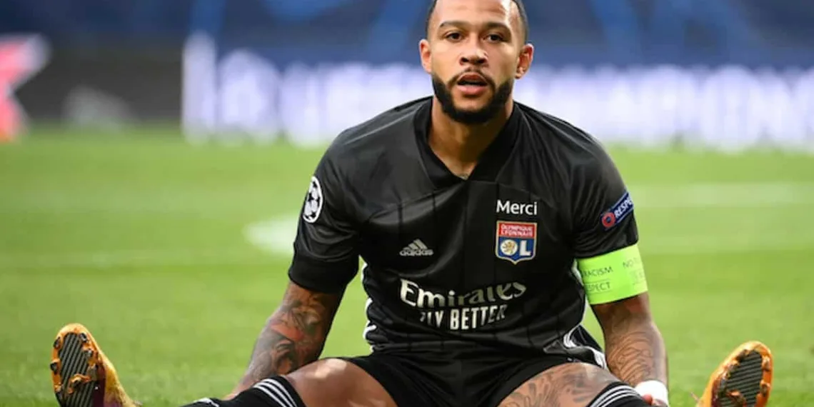 Barcelona wants to sell Rafinha to complete the Memphis Depay deal, Démbélé deal is off