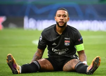 Barcelona wants to sell Rafinha to complete the Memphis Depay deal, Démbélé deal is off