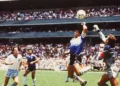 FUSSBALL :  WM 1986 in Mexiko  Viertelfinale ARG - ENG 2:1MARADONA / ARG    ' HAND GOTTES ' , HANDTOR , HAND TORFOTO:BONGARTS *** Local Caption *** Diego Maradona