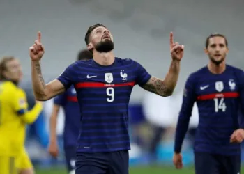 Soccer Football - UEFA Nations League - Group C - France v Sweden - Stade de France, Saint-Denis, France - November 17, 2020  France's Olivier Giroud celebrates scoring their first goal REUTERS/Gonzalo Fuentes     TPX IMAGES OF THE DAY