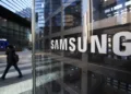 Samsung sends 100 employees to complete the OLED factory in India_TechnoSports.co.in