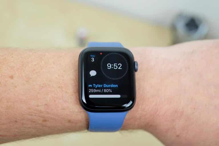 Apple watch ends up saving the life of a 25-year-old by detecting irregularity