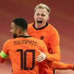 Donny van de Beek to sign for Eintracht Frankfurt on loan for rest of 23/24 with buy option