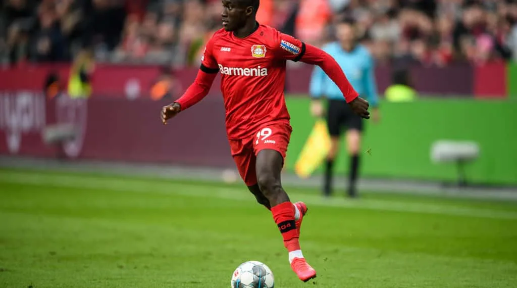 LEVERKUSEN, GERMANY - MARCH 07: Moussa Diaby of Leverkusen controls the ball during the Bundesliga match between Bayer 04 Leverkusen and Eintracht Frankfurt at BayArena on March 7, 2020 in Leverkusen, Germany. (Photo by Jörg Schüler/Getty Images)
