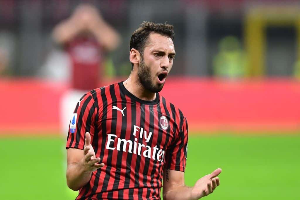 Calhanoglu for AC Milan want to keep Calhanoglu amidst Manchester United rumours