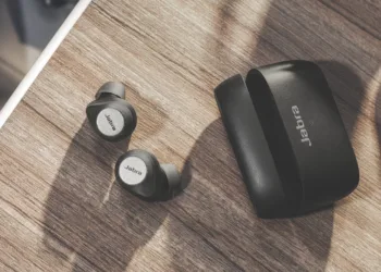 Jabra Elite 85t Earbuds 1_TechnoSports.co.in