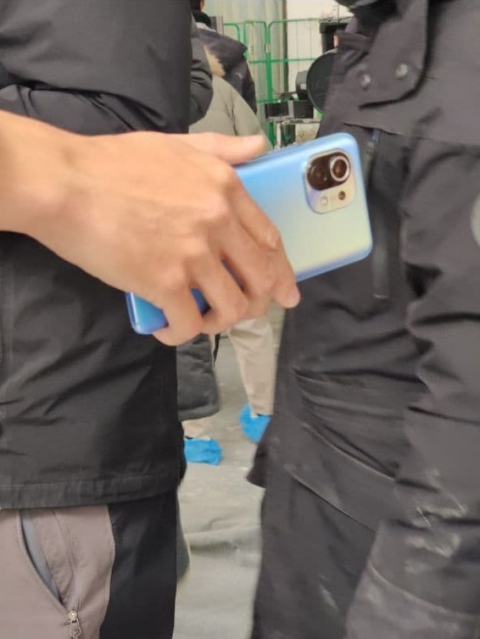 Xiaomi Mi 11 new image of rear panel with camera setup leaked