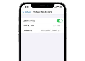 Complain arises regarding the iPhone 12s losing 5G signals on AT&T and Verizon
