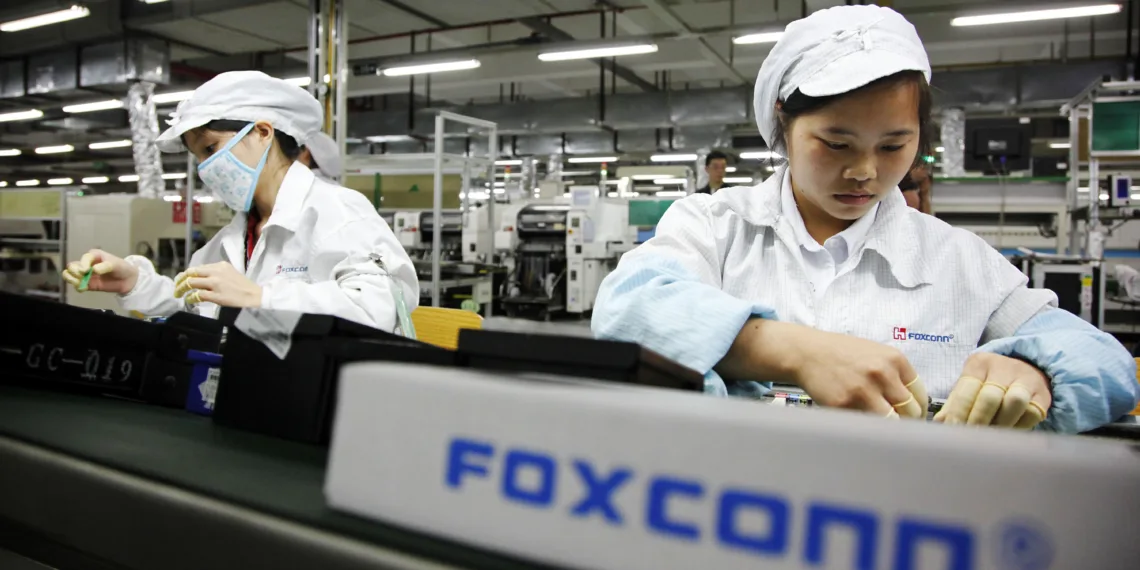 Foxconn to open $270 million plant to produce MacBooks and iPads in Vietnam