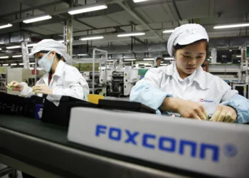 Foxconn to open $270 million plant to produce MacBooks and iPads in Vietnam
