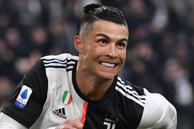 Cristiano Ronaldo becomes the first player to score 15+ league goals in 15 consecutive seasons