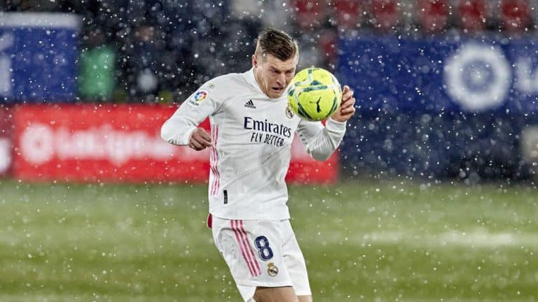 Zidane hits out at snow for 0-0 draw against Osasuna