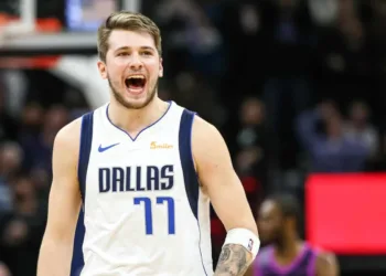 Luka Doncic is leading Dallas Mavericks to a 6-6 record.