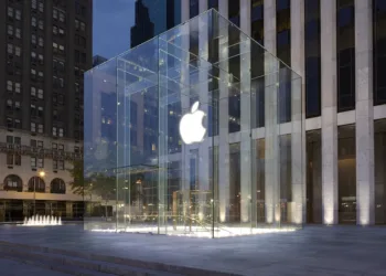 Valve approaches federal judge over Apple demands