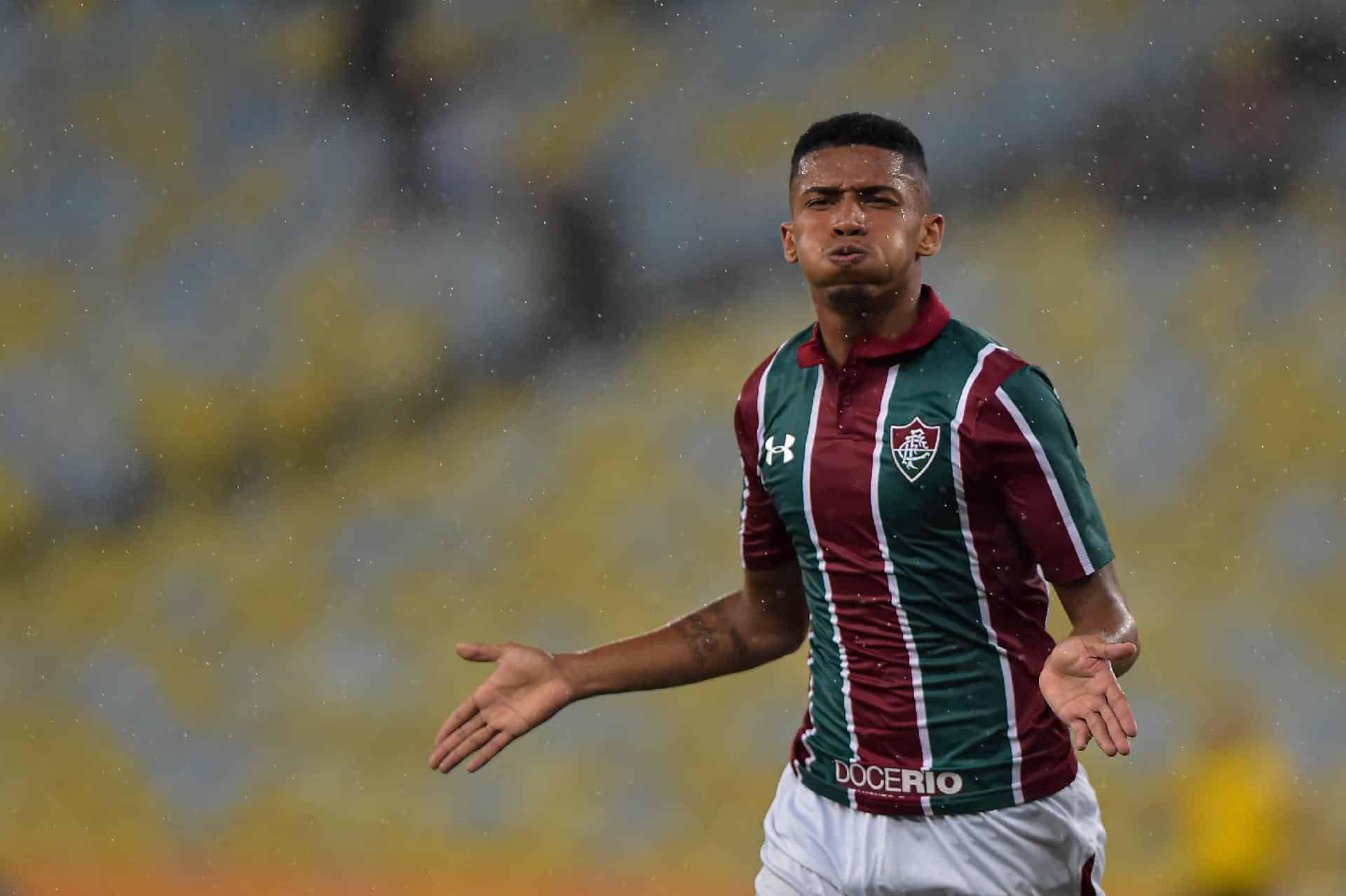 Atletico Madrid complete first signing of the summer