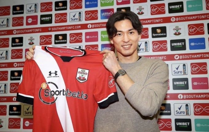 Southampton sign Takumi Minamino on loan from Liverpool till the end of the season