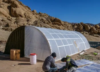 The Indian Engineer Sonam Wangchuk develops portable Solar Heated Military Tent