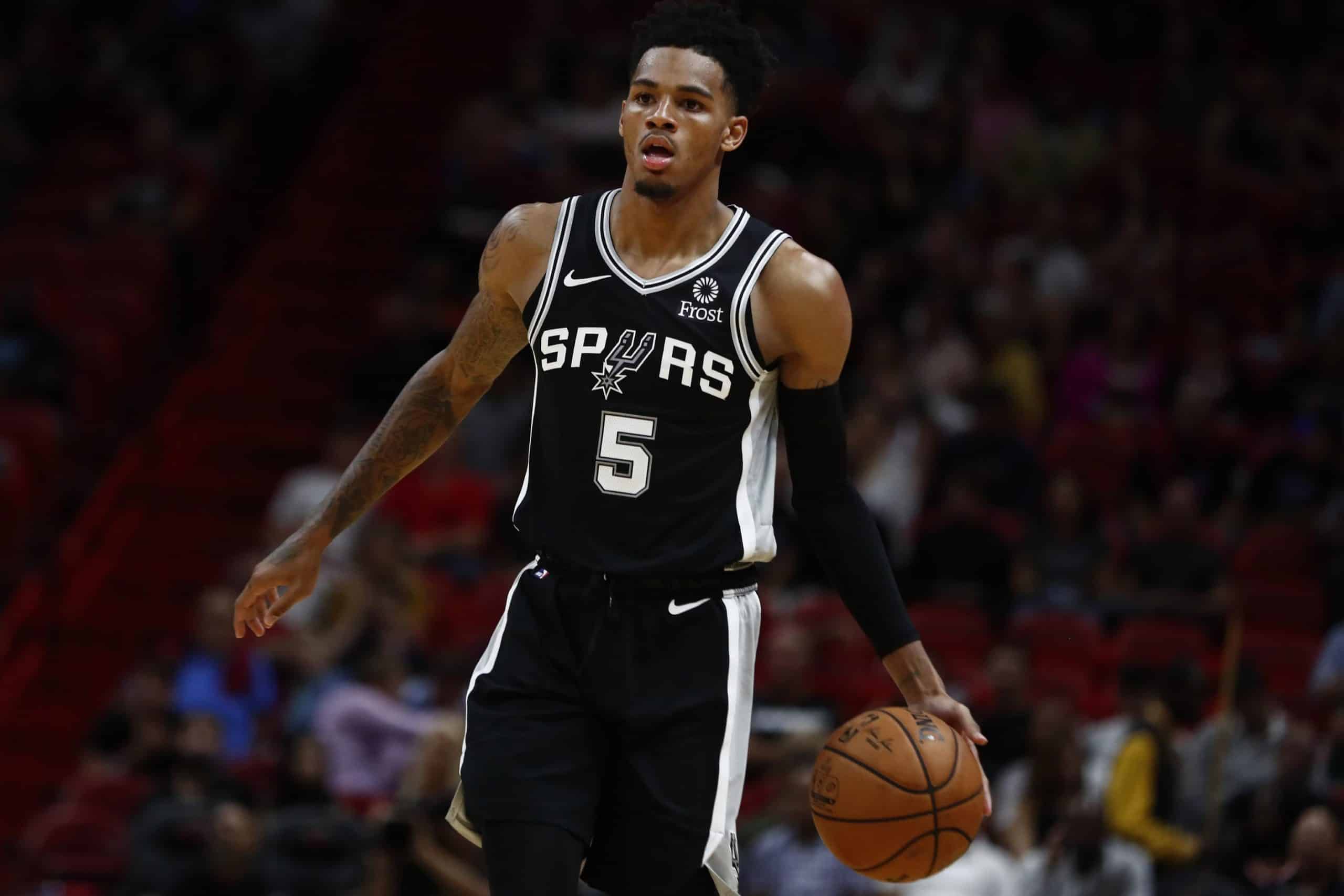 Dejounte Murray has been helping San Antonio Spurs to an impressive 16-12 record.
