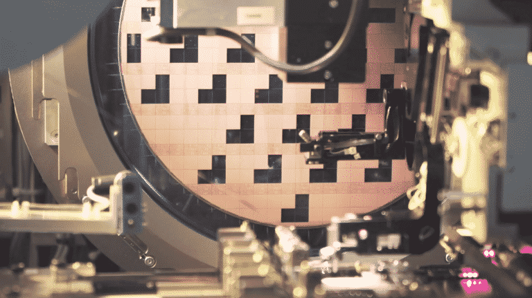 Samsung and TSMC leads the chip manufacturing race with huge capital investments