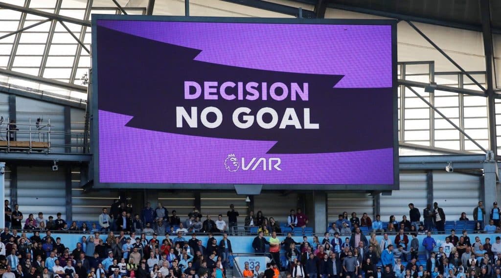 var no goal Arsene Wenger pushing to include automated offside technology in WC 2022