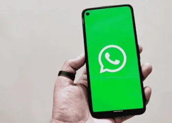 Whatsapp is testing self-destructing photos to decrease privacy threat concerns