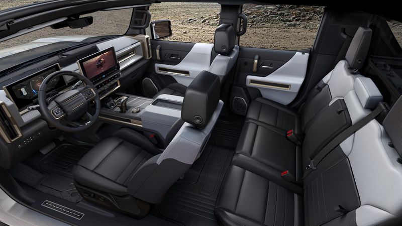 2020 hummer ev reveal gallerypreview2 MY23 BT1 HUMMER SUT Full Drv 001 gallery v1 0 GM's New Electric Hummer can Drive Diagonally, with 300 Miles of Range