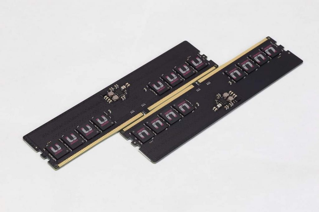 DDR5 Memory Modules With Black PCB First DDR5 modules in production picture rollout