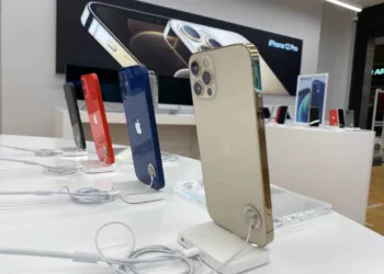 ‘Apple iPhone 12’ holds the top position among the Top 10 Bestselling Phones of January 2021