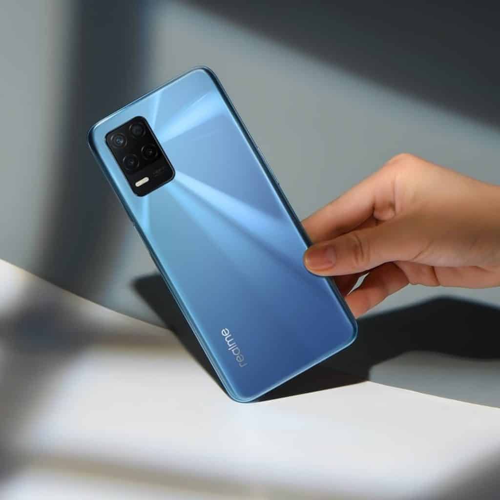 EyxbA9OW8AAgZym Realme 8 5G officially teased in Blue and Black colour