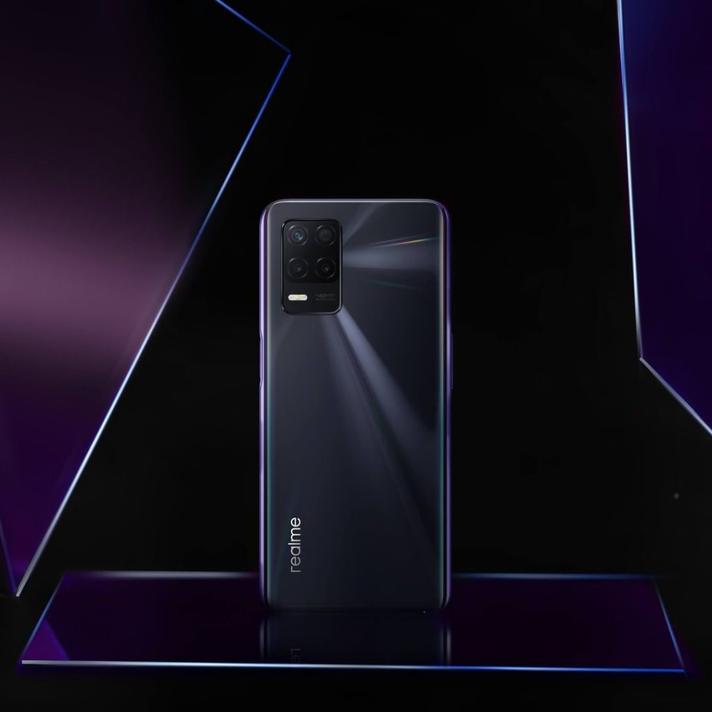 EyxbB3CXIAEl6Ww Realme 8 5G officially teased in Blue and Black colour