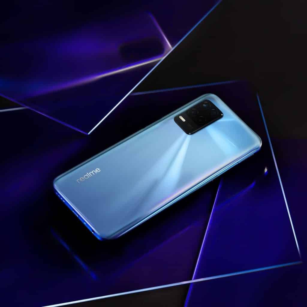 EyxbBYeWEAQG7kg Realme 8 5G officially teased in Blue and Black colour